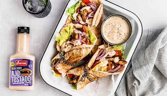 Shawarma de Pollo con Salsa de Ajo Tostado